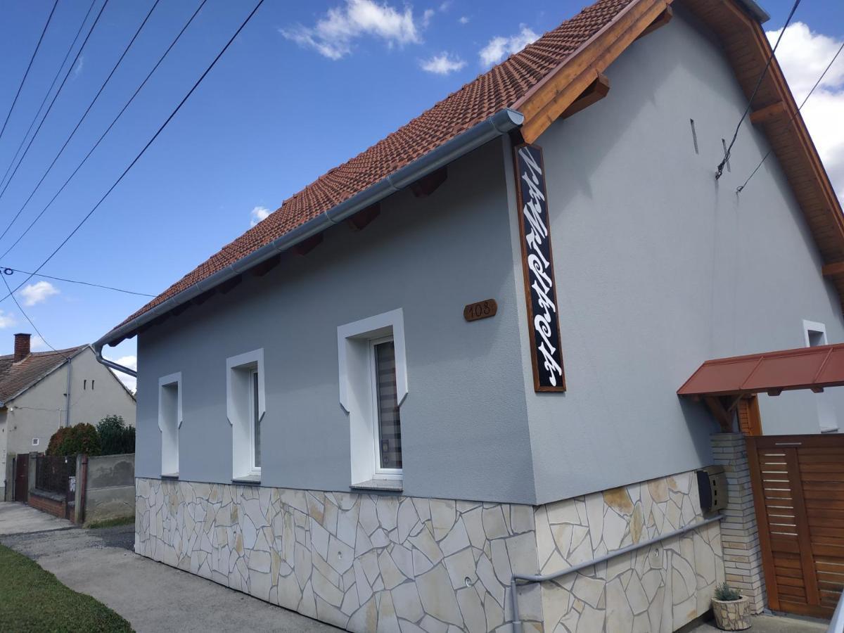 Ferienwohnung Aranyhal Apartman Sárvár Exterior foto