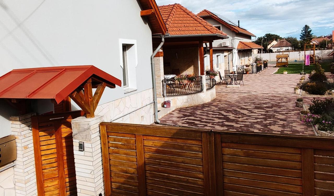 Ferienwohnung Aranyhal Apartman Sárvár Exterior foto